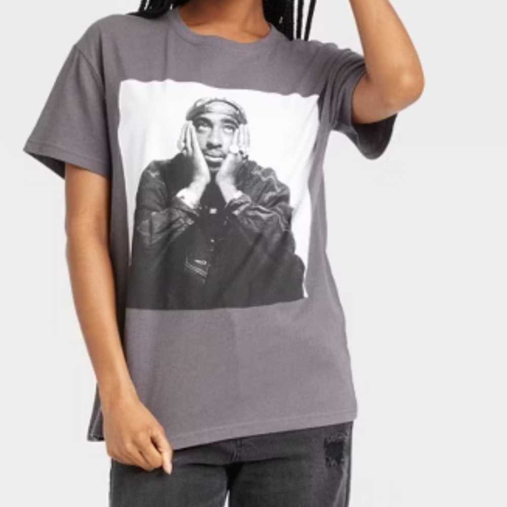 2Pac Gray Graphic Short Sleeve Tee Size Medium NWOT